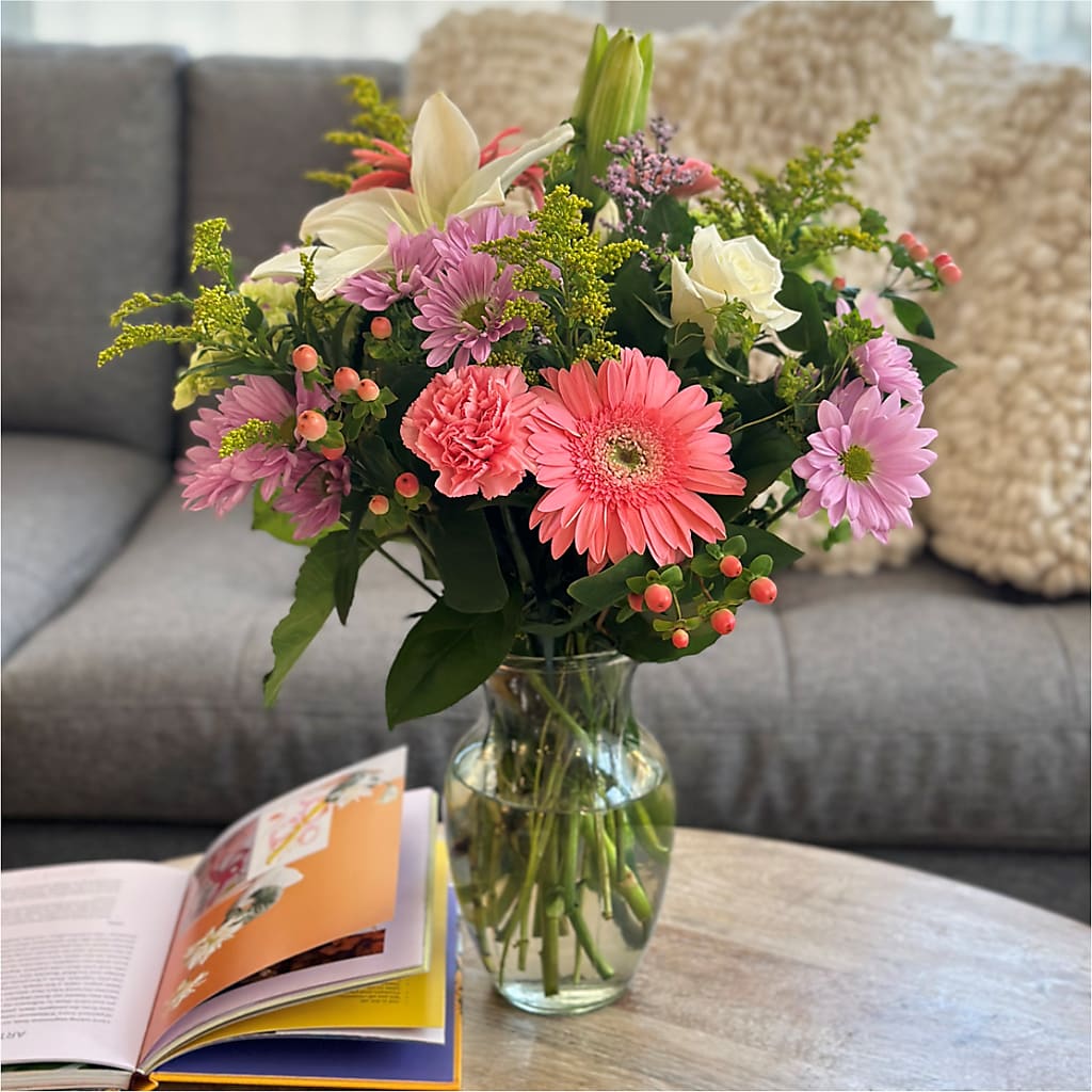 Pastel Tradition - A Florist Original – True Blooms, Winters CA