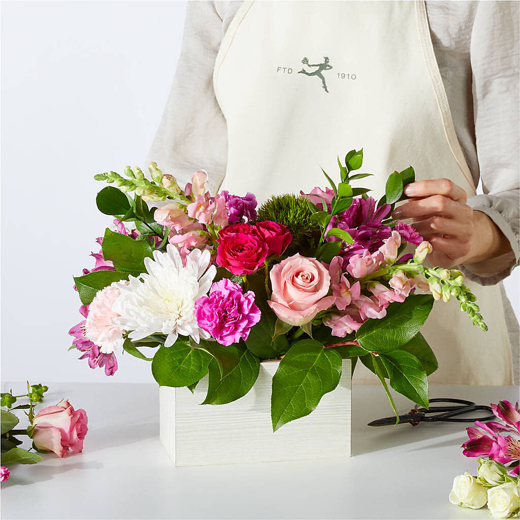 Sweetberry Box – A Florist Original –  True Blooms, Winters CA