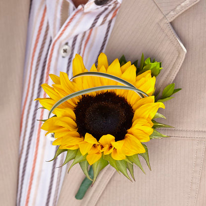 Free Spirit Boutonniere –  True Blooms, Winters CA